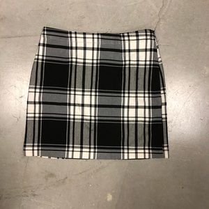 COPY - Urban outfitters black plaid skirt